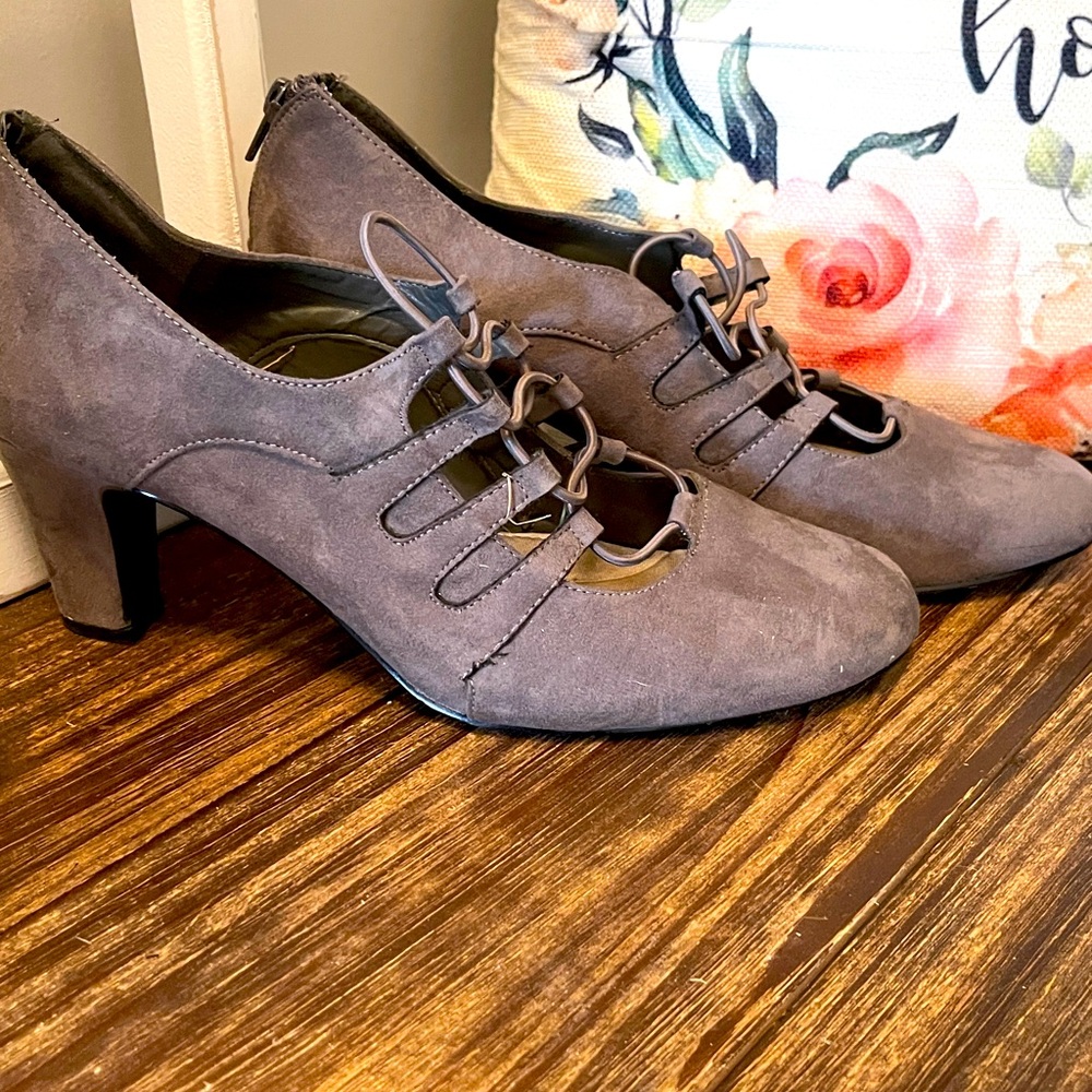 1920 style suede lace up pumps